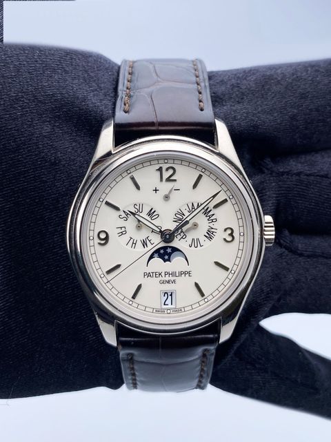 Patek Philippe Complications 5146G-010 Image 3